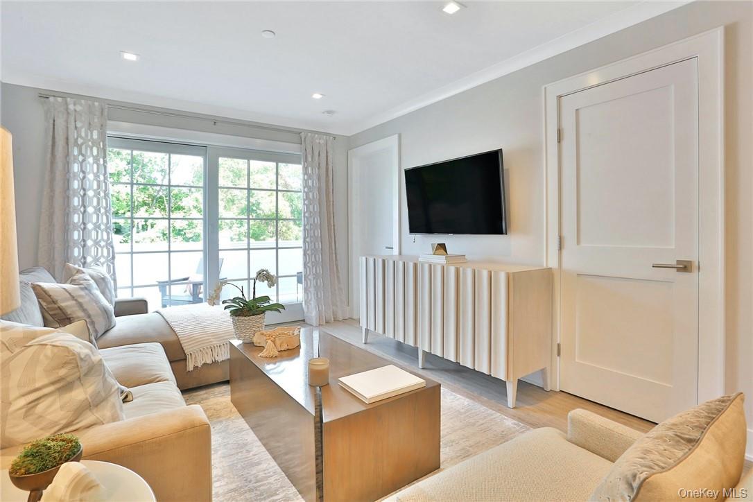 470 Main Street, Unit 11 photo 12
