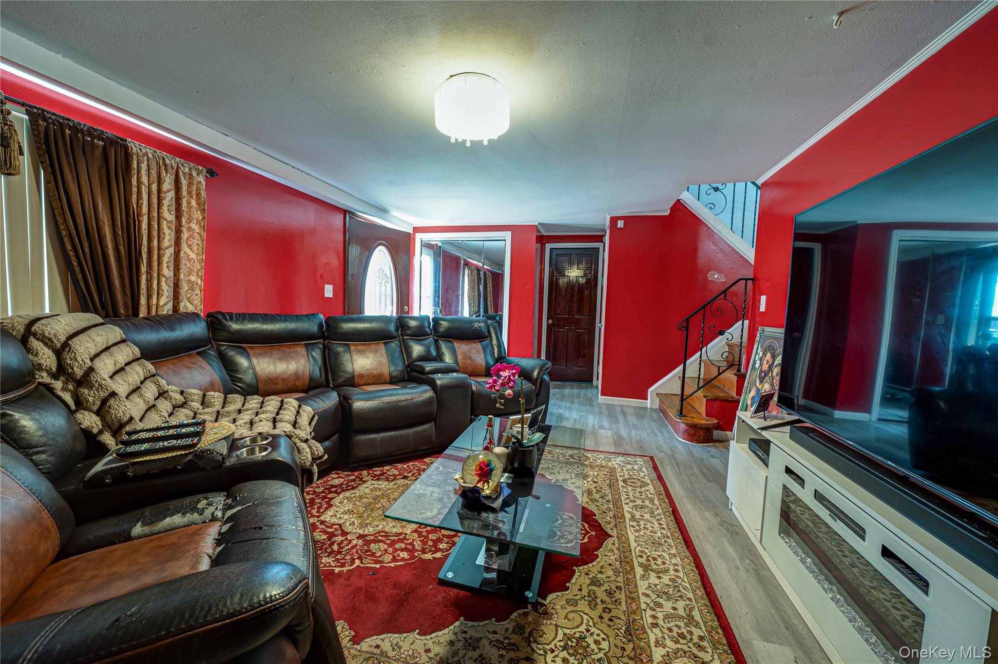 19 South Lane – For Sale photo 5