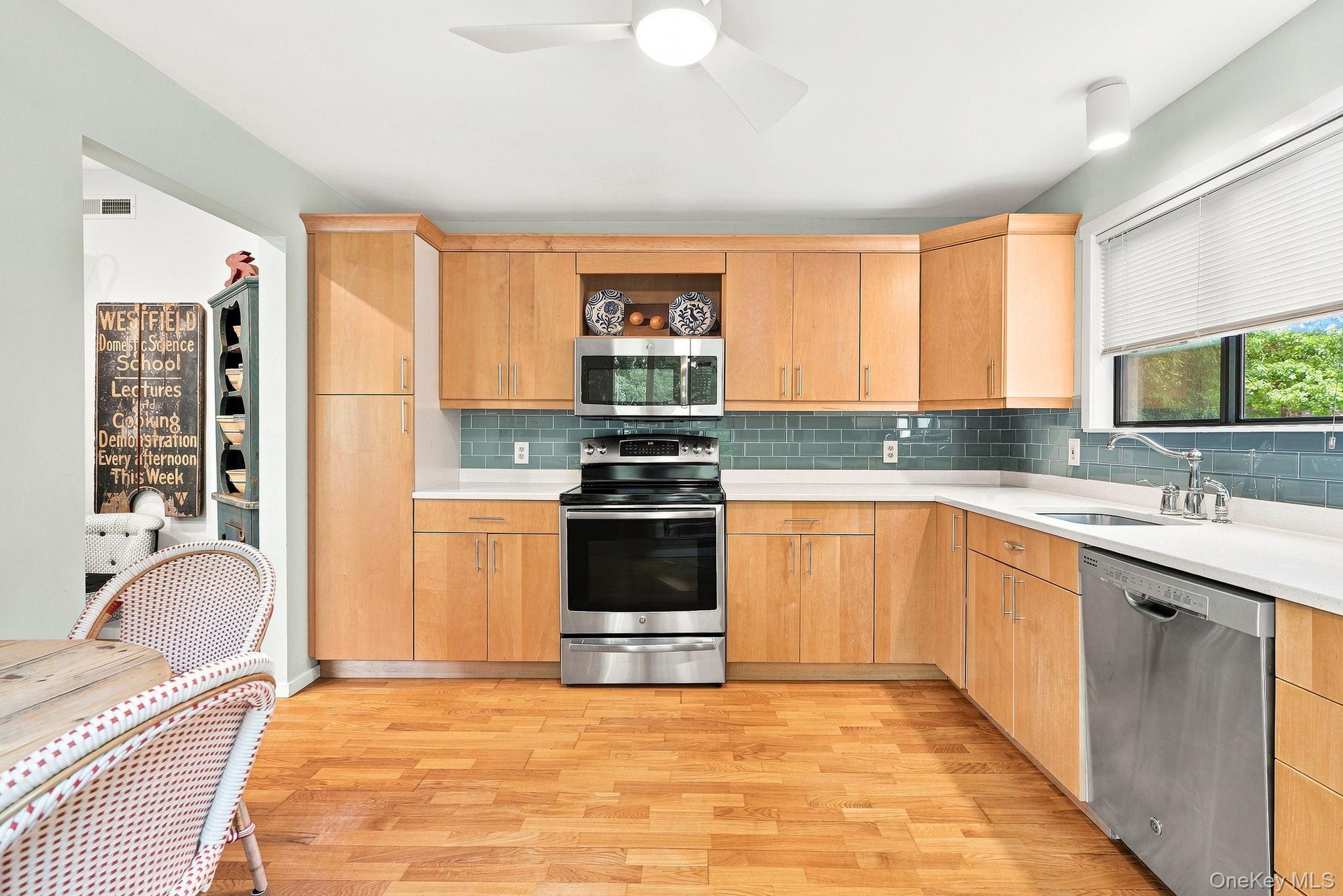 370 Heritage Hills, Unit A photo 12