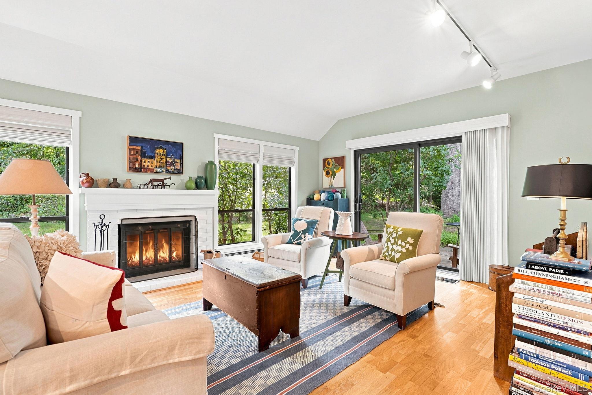 370 Heritage Hills, Unit A photo 3