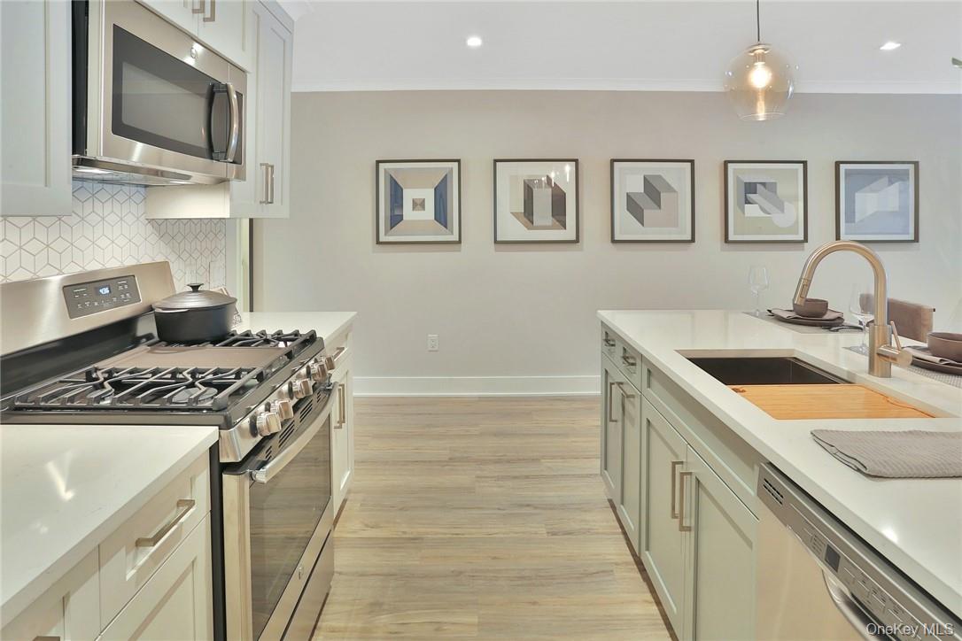 470 Main Street, Unit 13 photo 8
