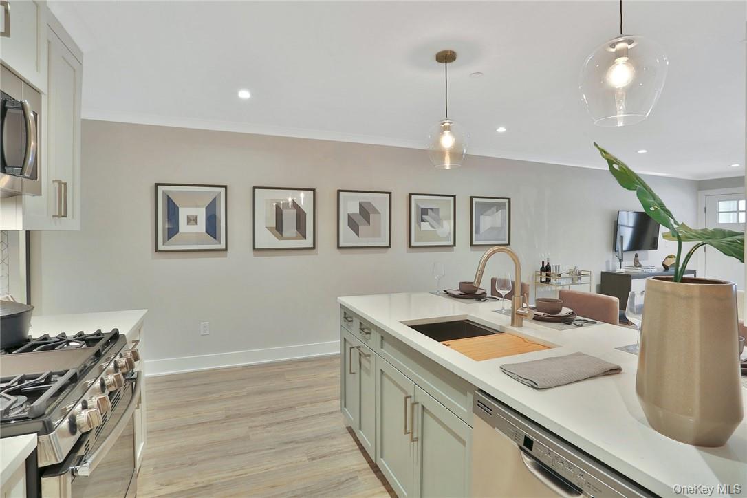470 Main Street, Unit 13 photo 9