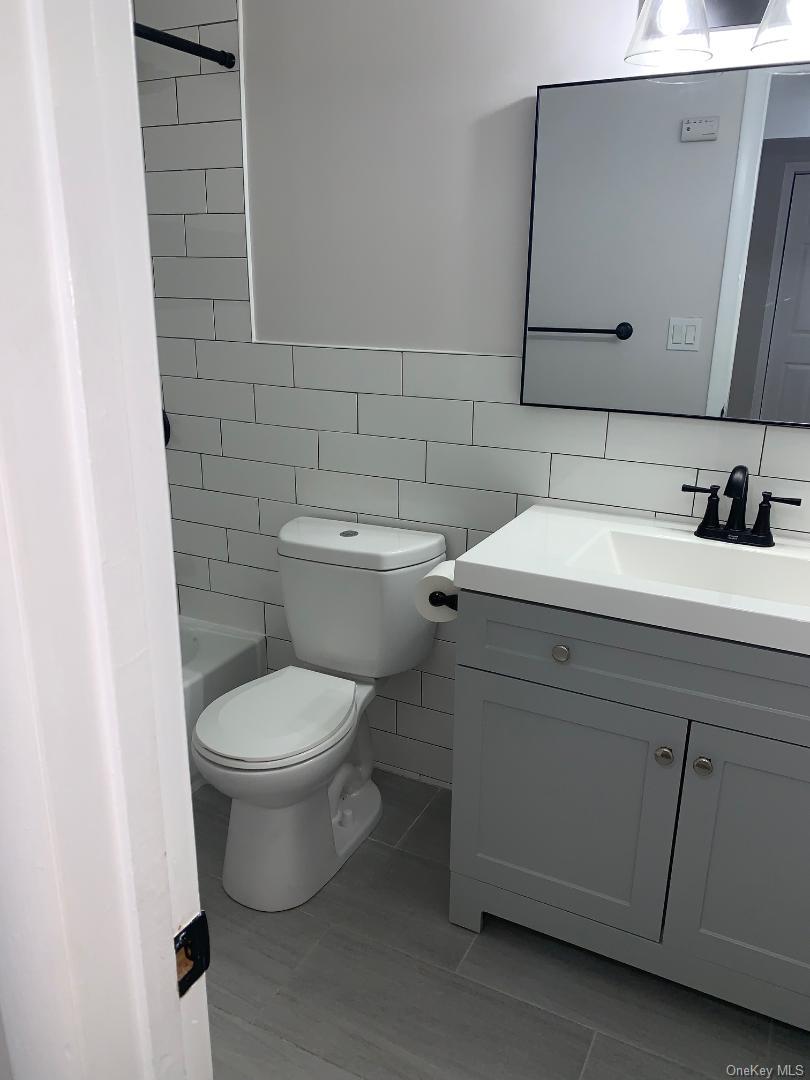 85 N Middletown Road, Unit A9 photo 15