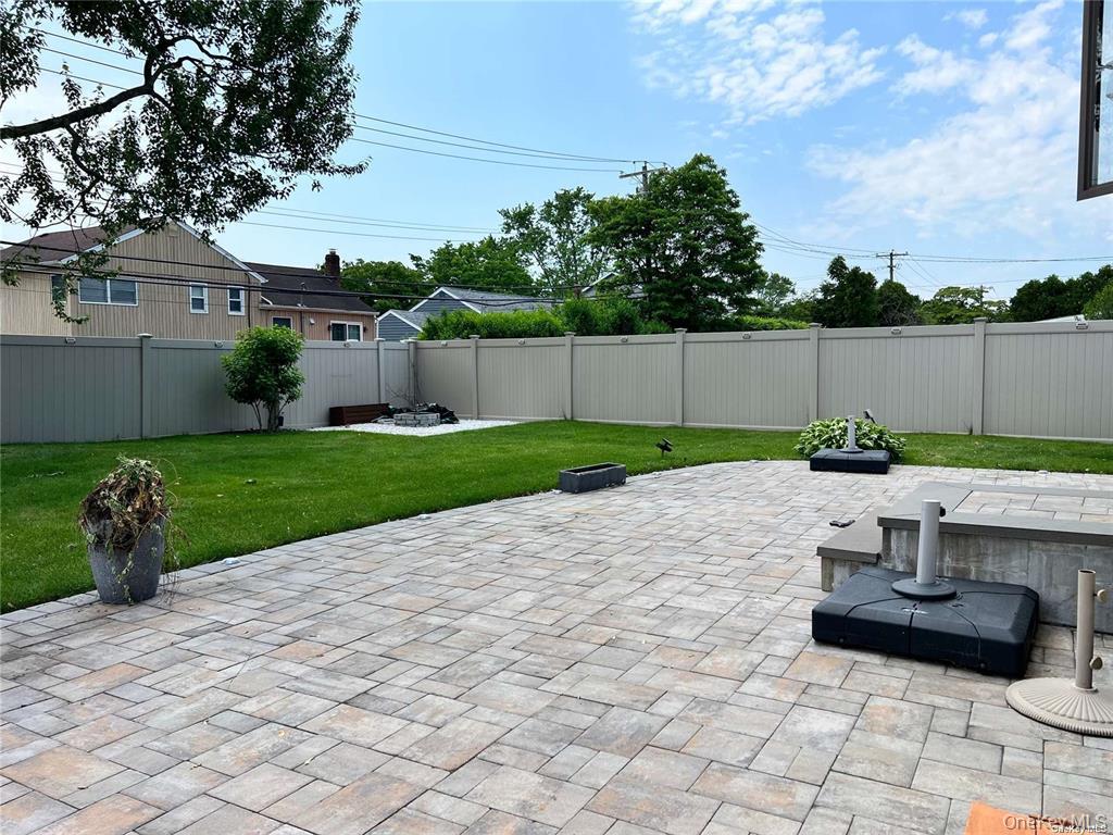 14 Hicks Avenue – For Rent photo 2