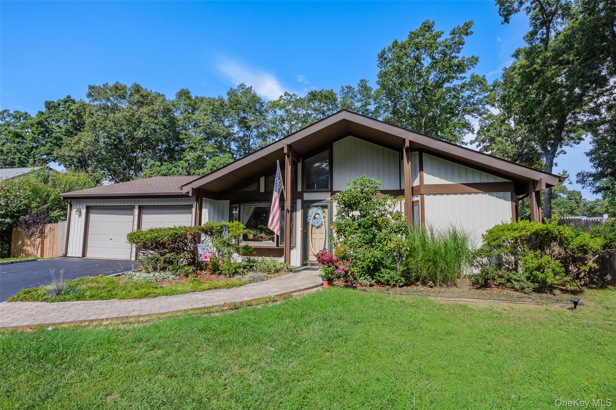 24 Yosemite Lane – For Sale photo 4