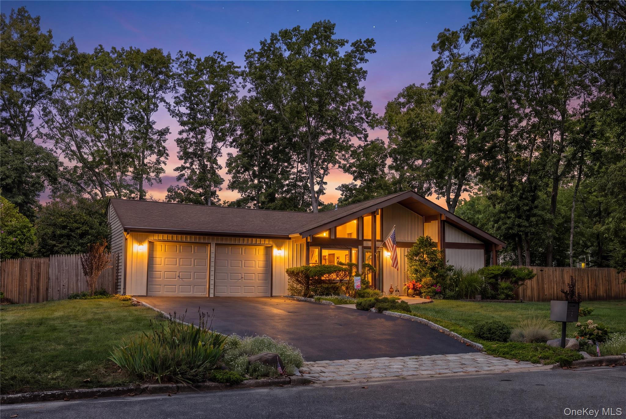 24 Yosemite Lane – For Sale photo 3