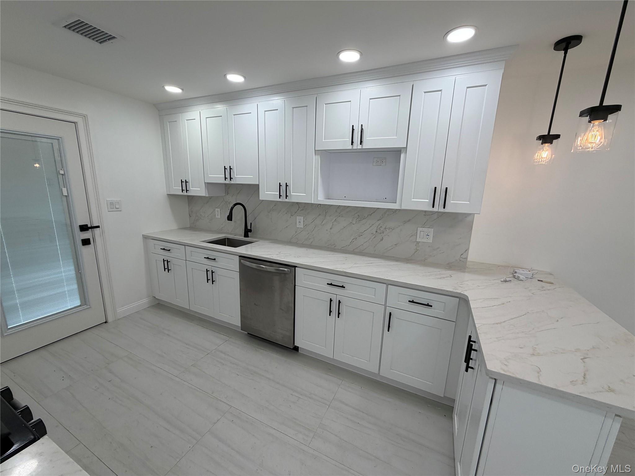 58 Amherst Lane – For Rent photo 3