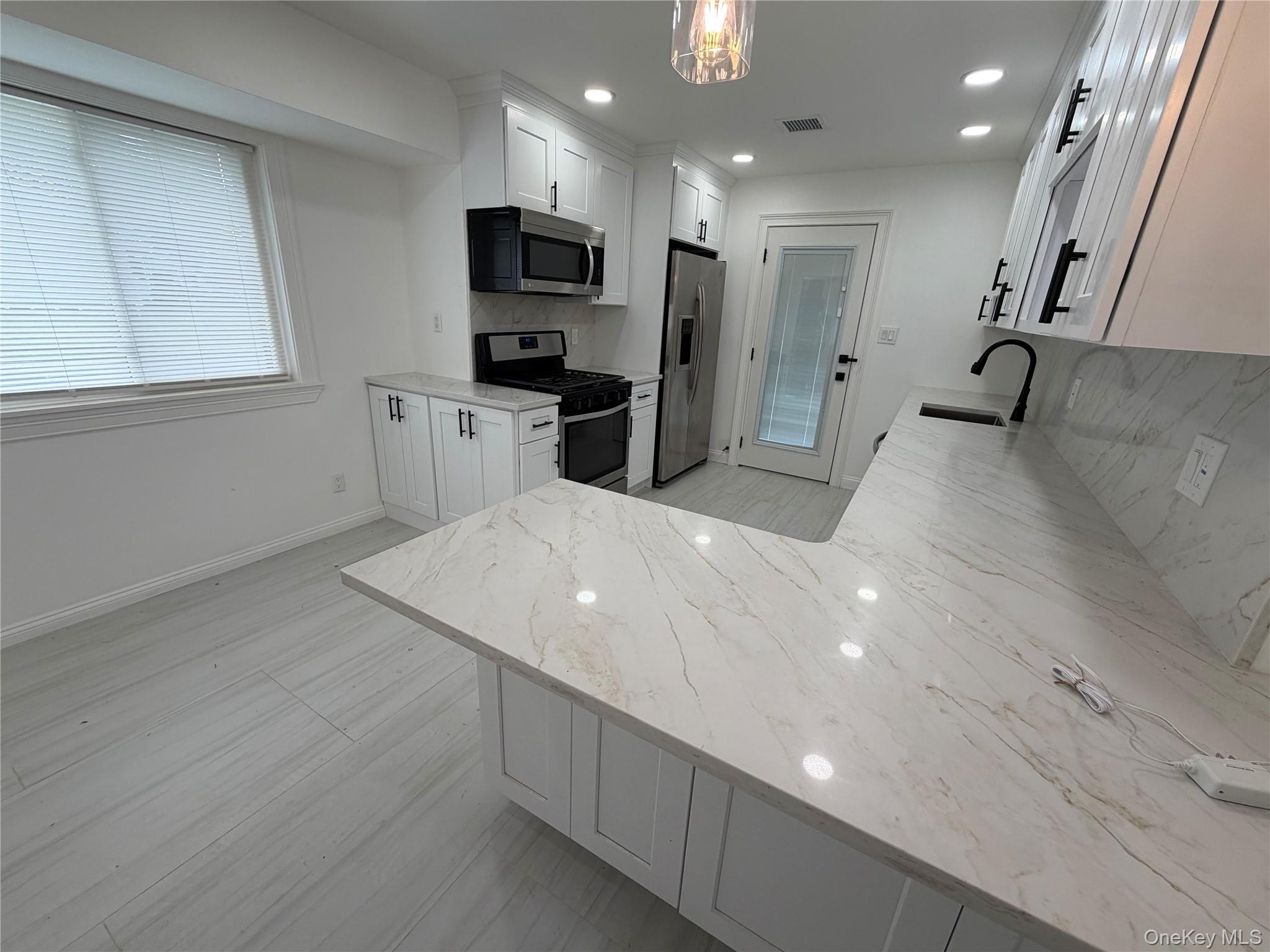 58 Amherst Lane – For Rent photo 2