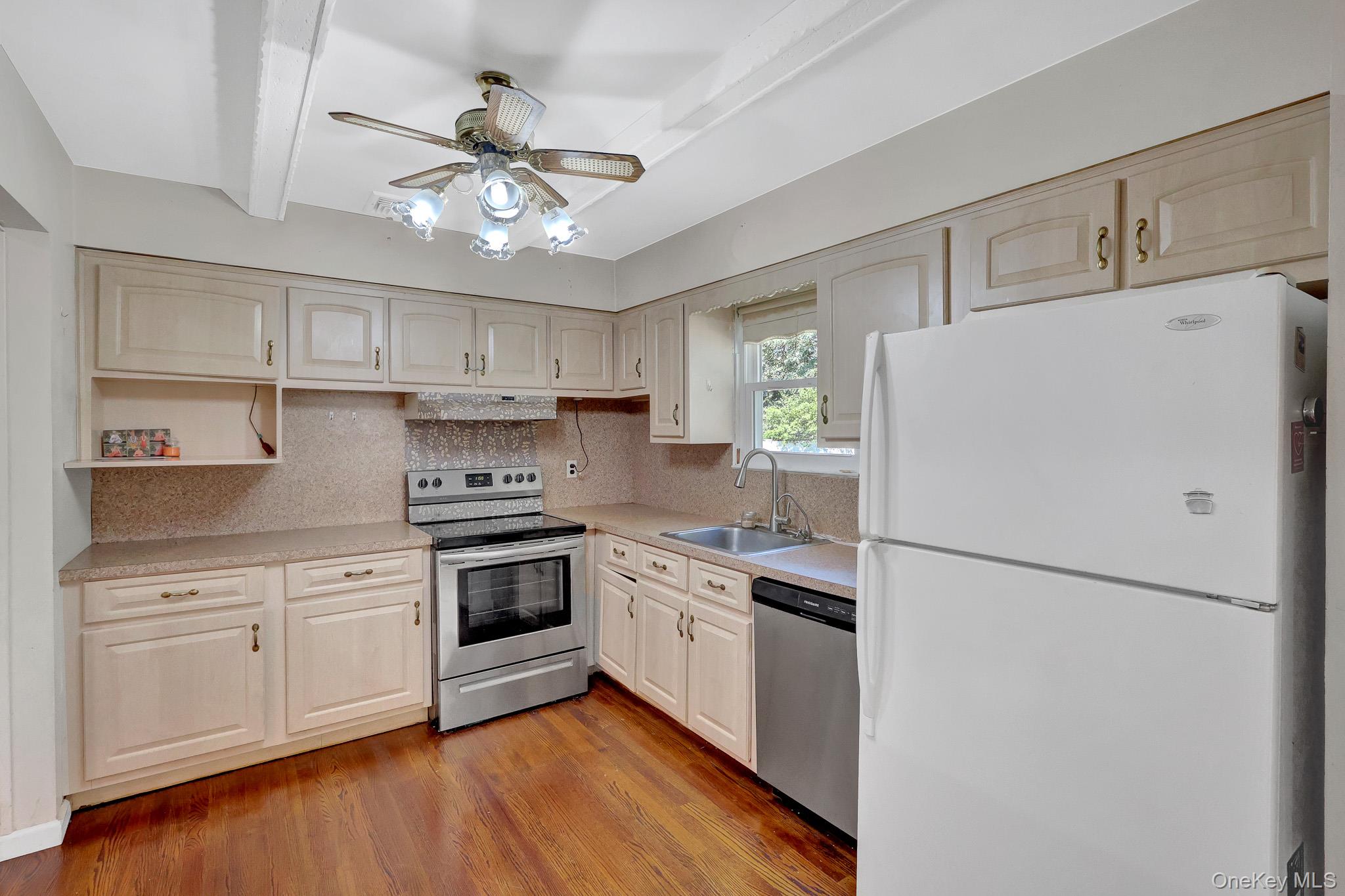 41 Hopes Avenue – For Sale photo 14