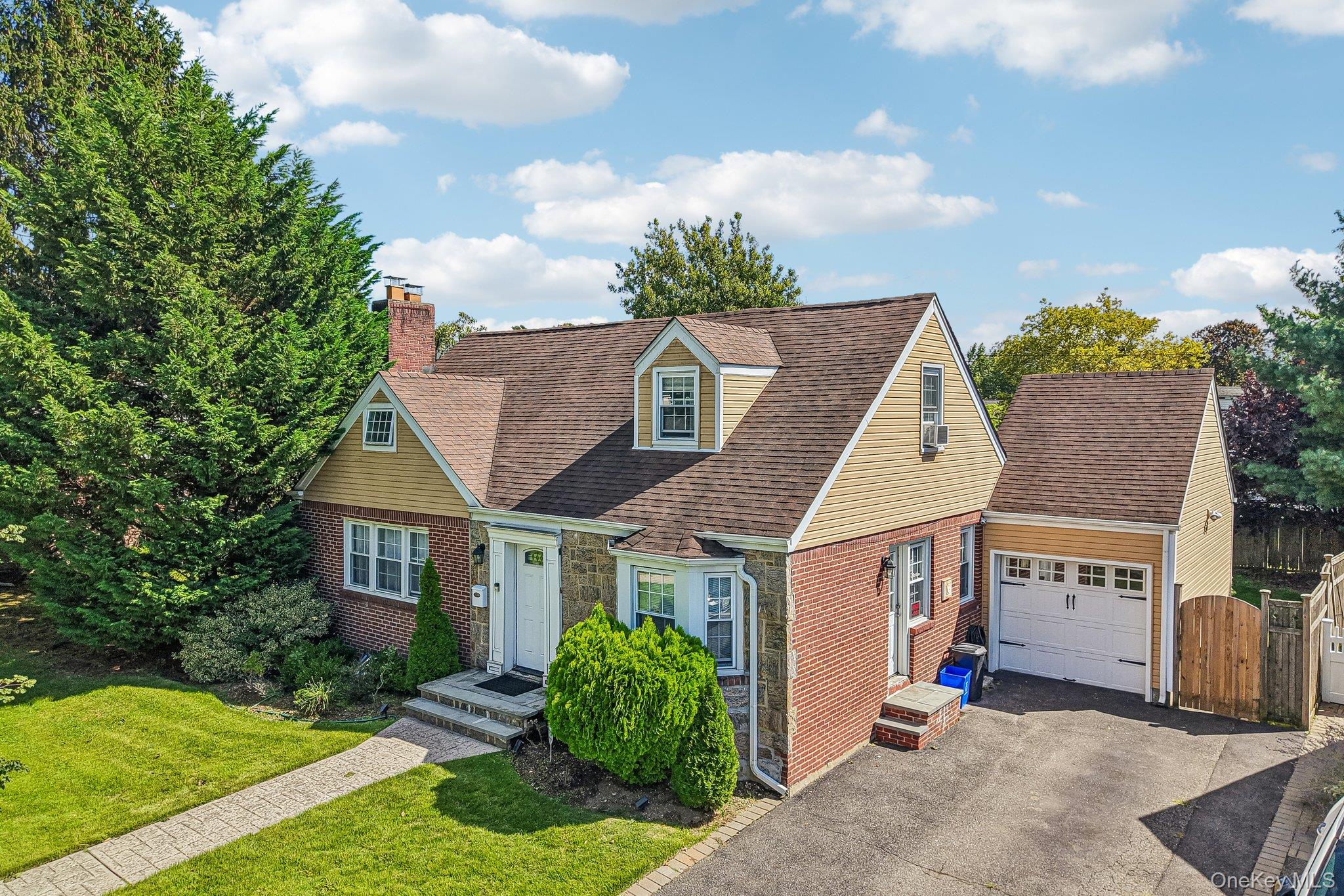 666 Lakeview Avenue – For Sale photo 30