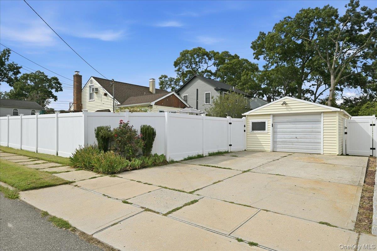 626 Central Avenue – For Sale photo 34