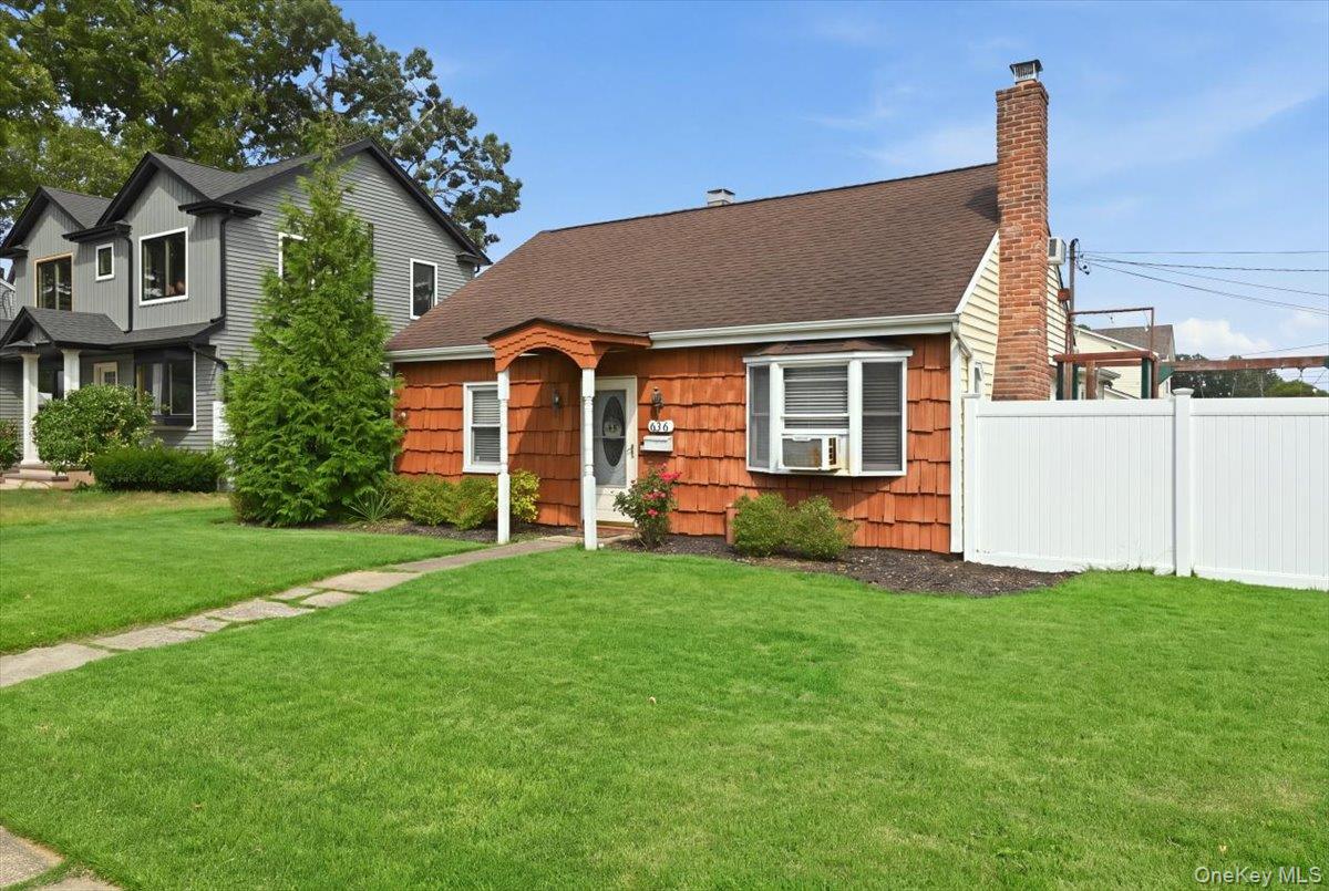 626 Central Avenue – For Sale photo 2
