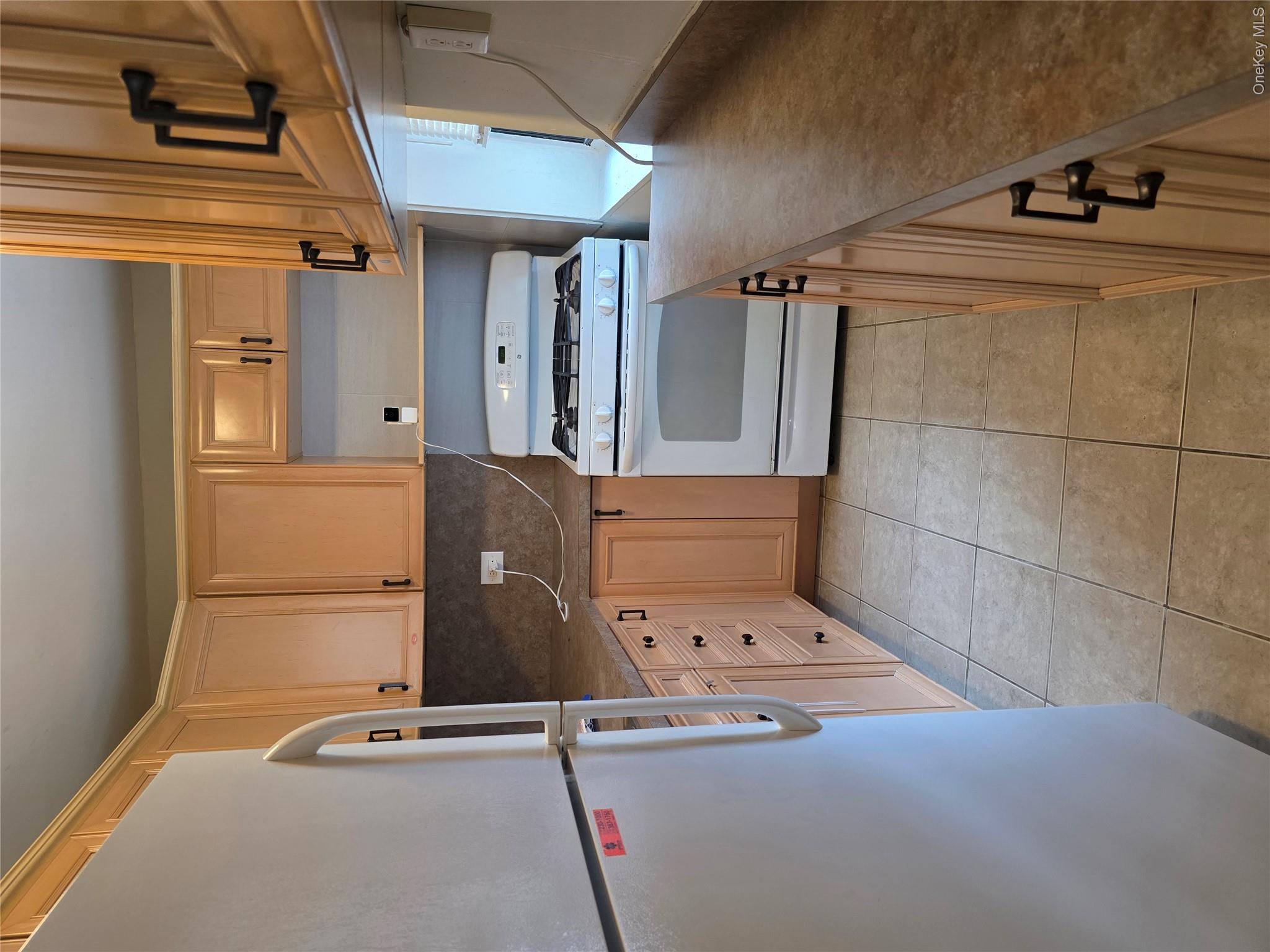 144-04 78 Avenue, Unit 1 photo 4