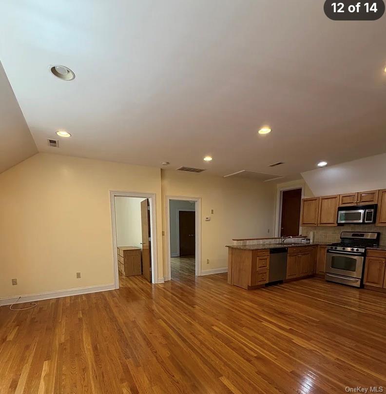 5 Candlewood Court – For Rent photo 2