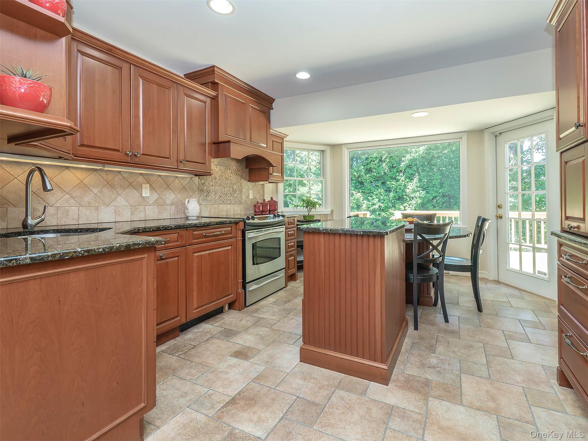 65 Essex Court – For Sale photo 8