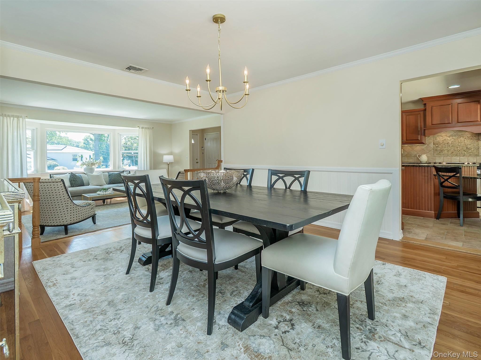 65 Essex Court – For Sale photo 6