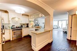 170 W Broadway, Unit 6G photo 12