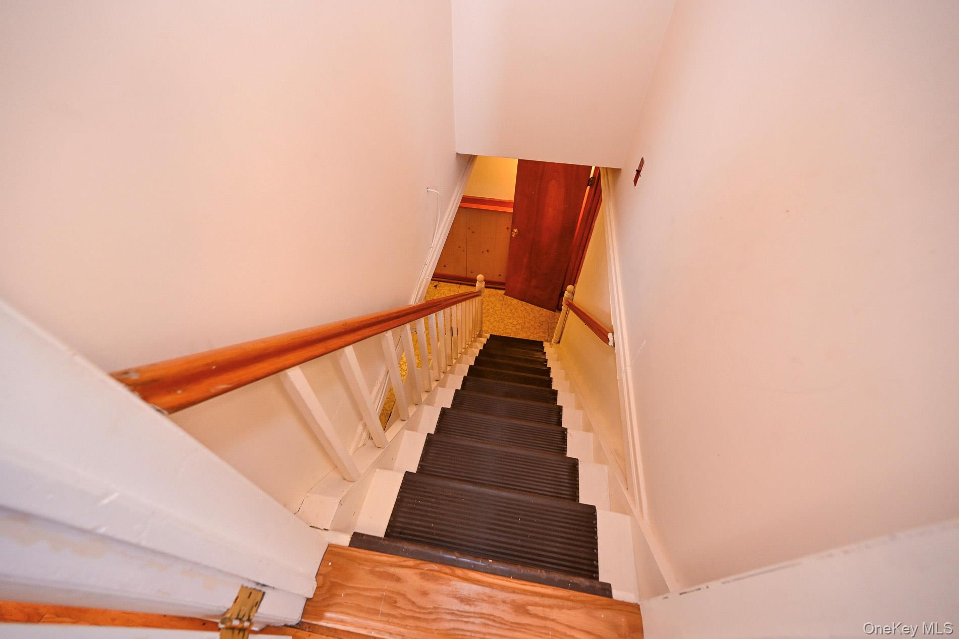 1073 Hancock Avenue – For Sale photo 14