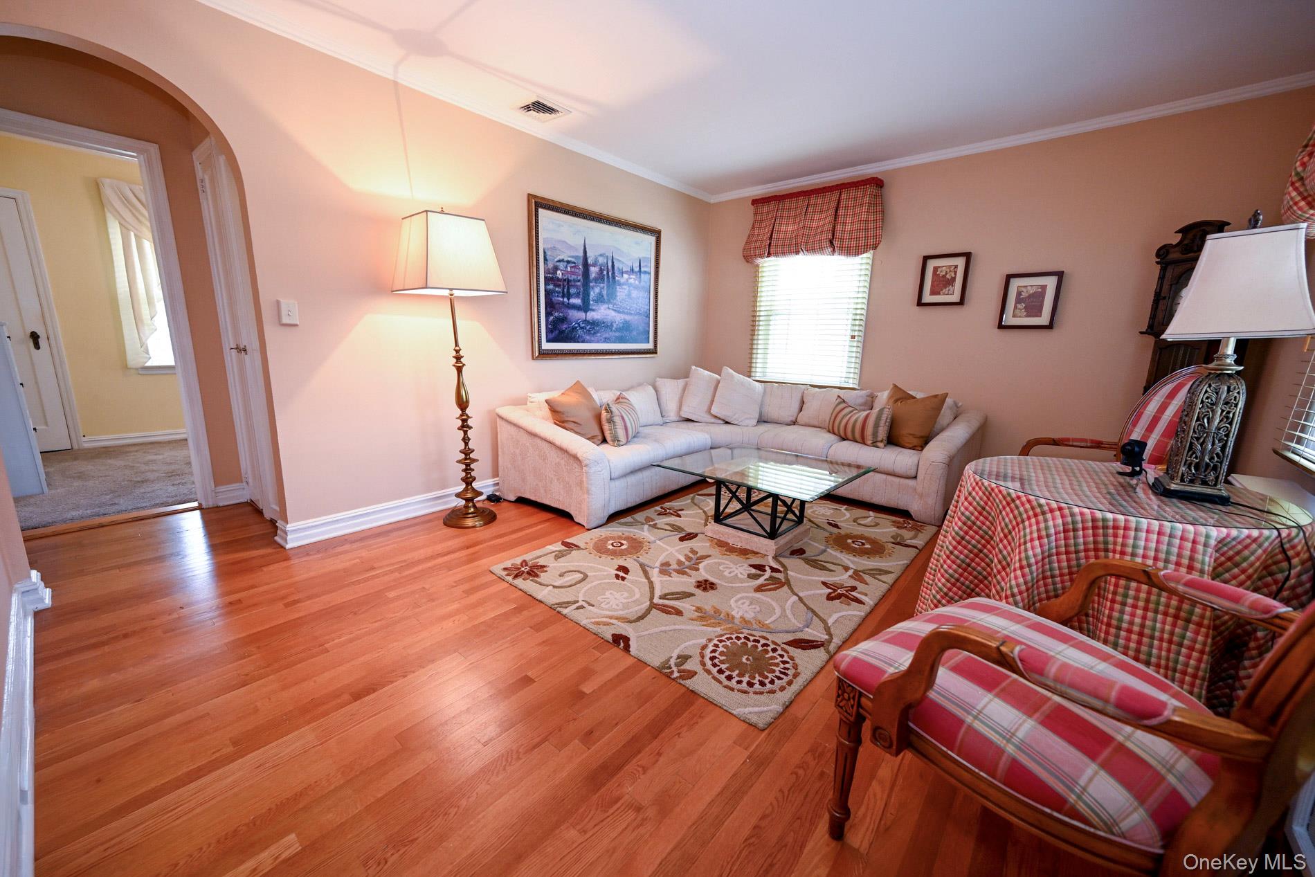 1073 Hancock Avenue – For Sale photo 3