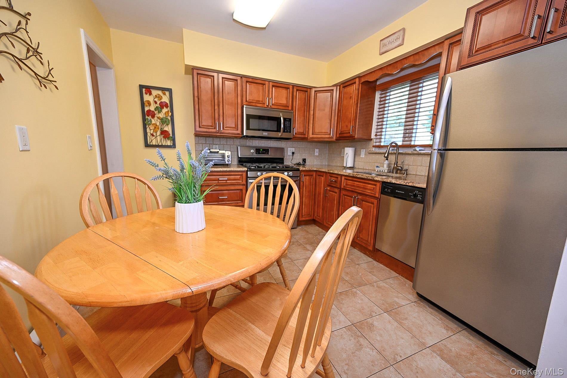 1073 Hancock Avenue – For Sale photo 12