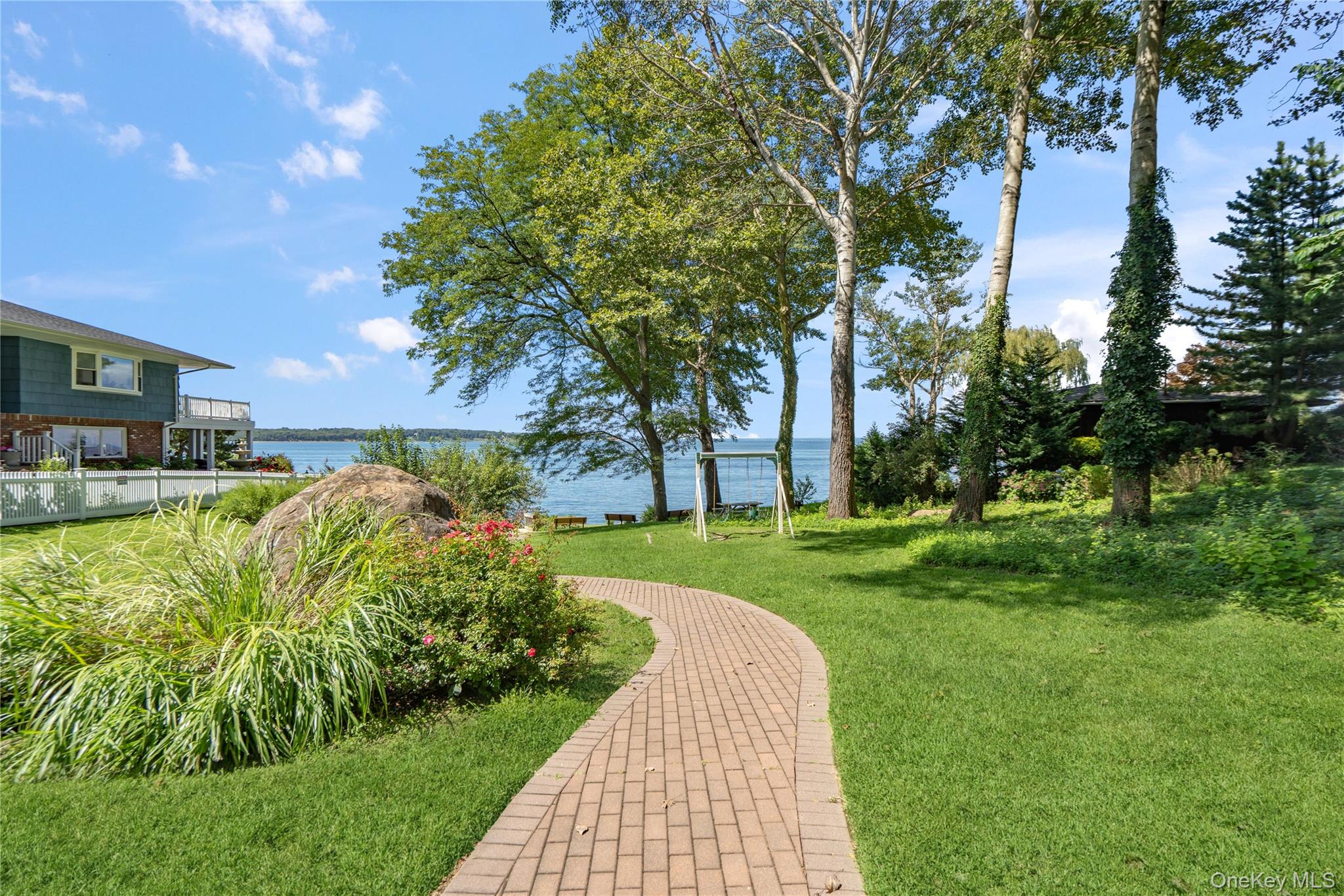 16 Westview Road – For Sale photo 49