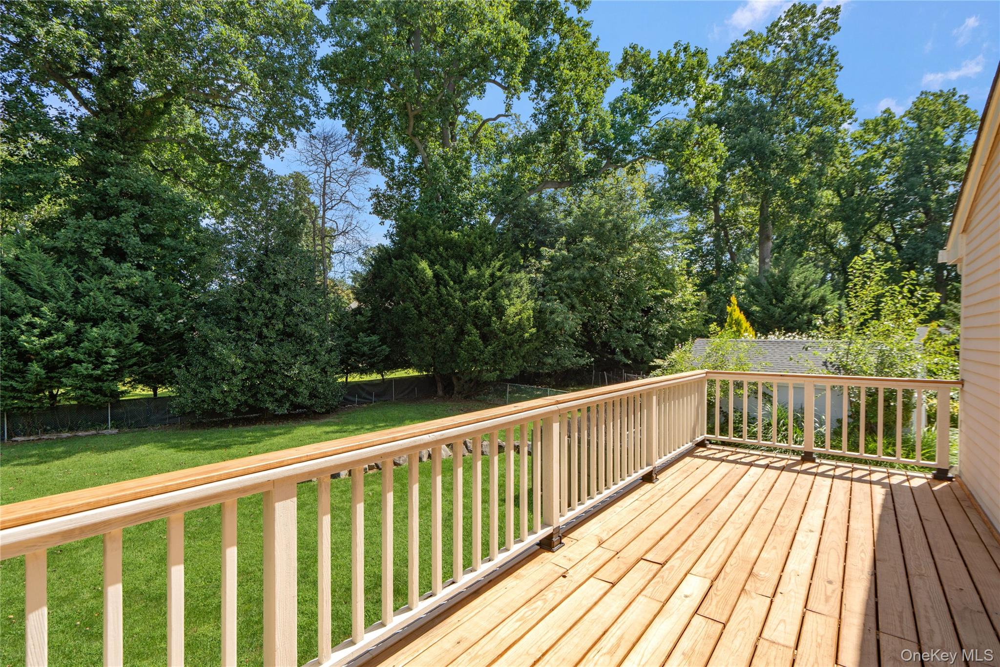 16 Westview Road – For Sale photo 32