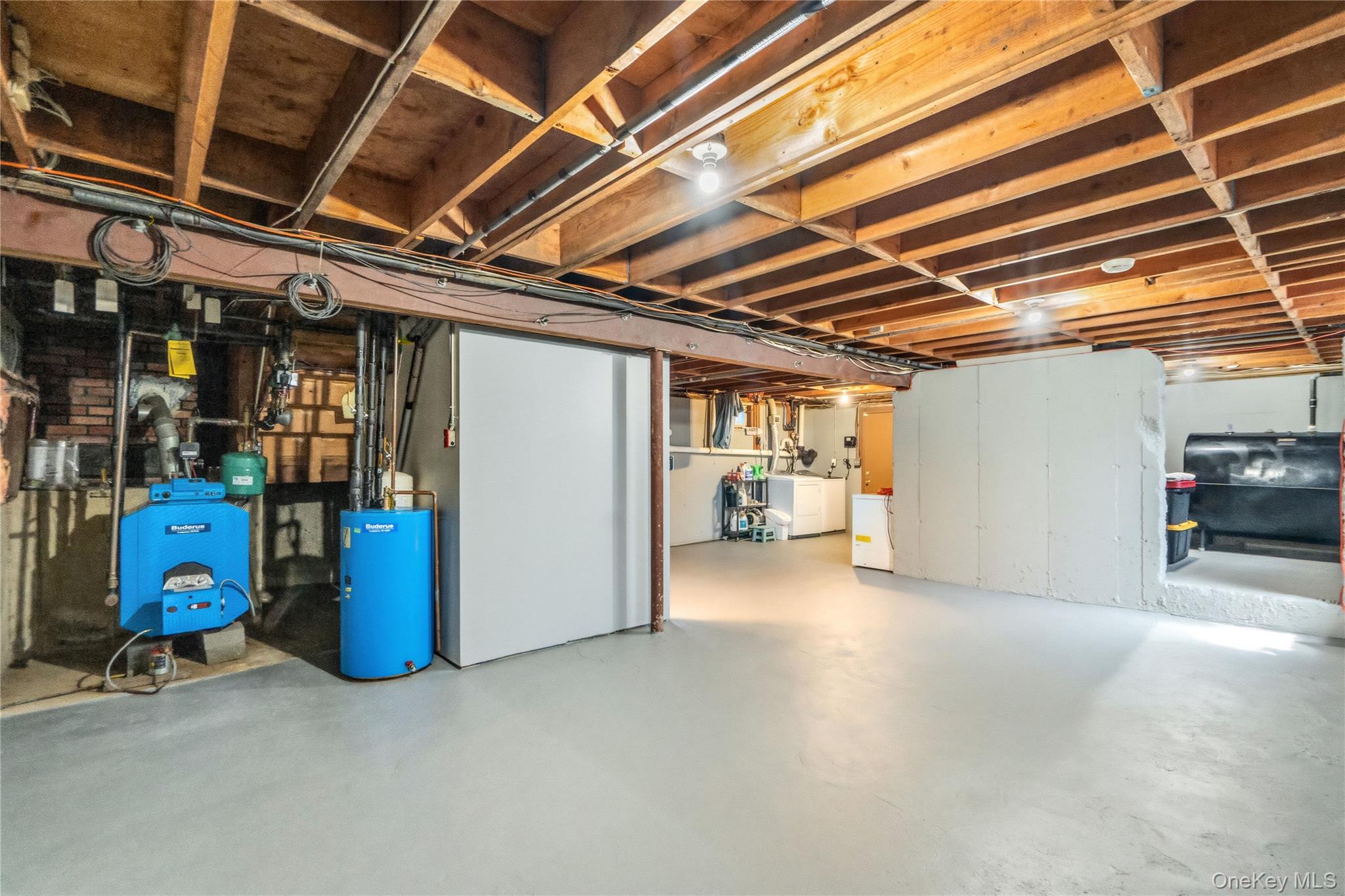 16 Westview Road – For Sale photo 33
