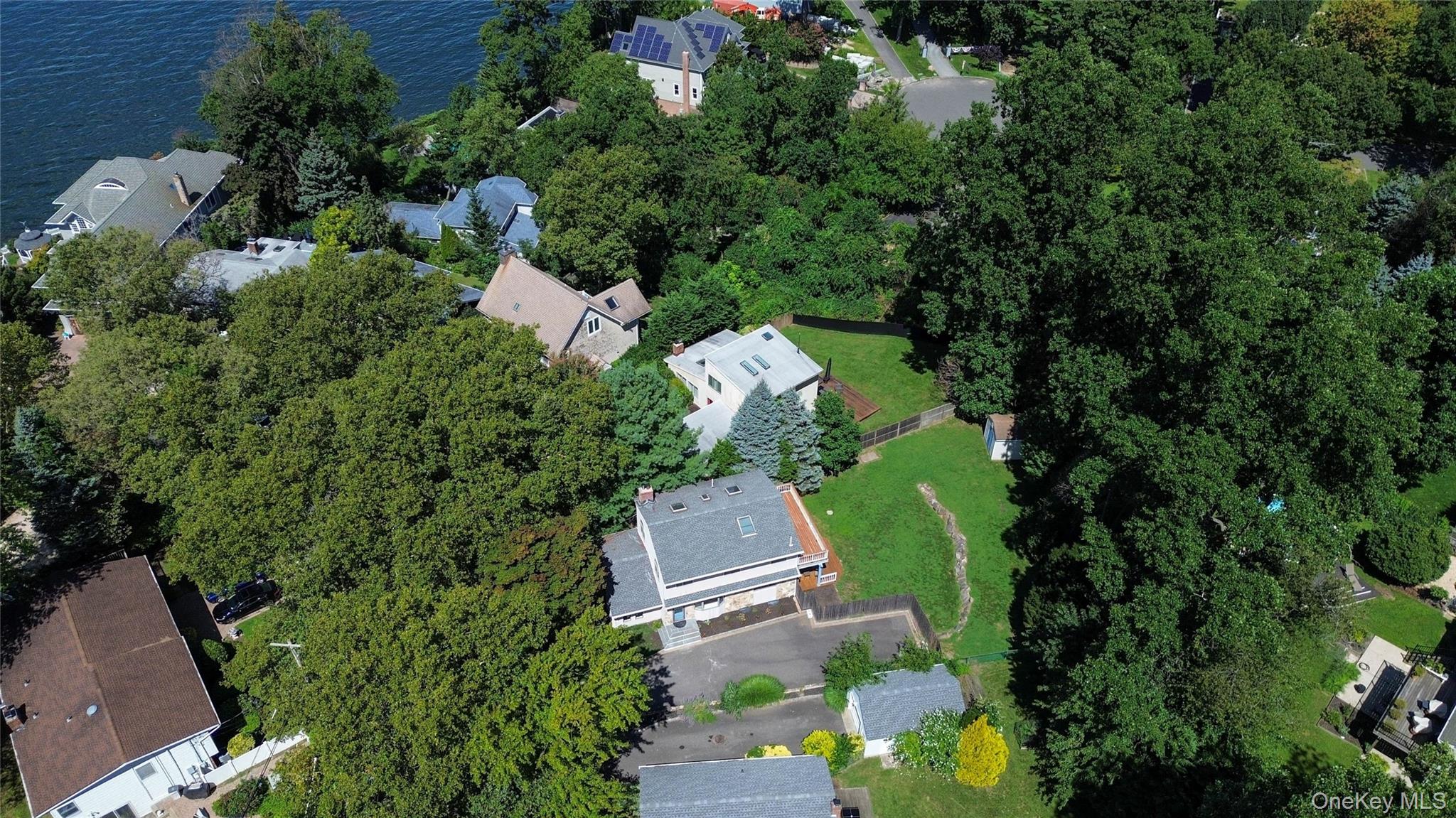 16 Westview Road – For Sale photo 43