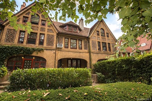 52 Slocum Crescent – For Sale