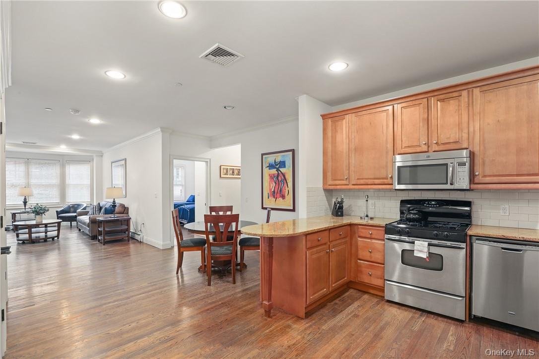 10 School Street, Unit 2R photo 3