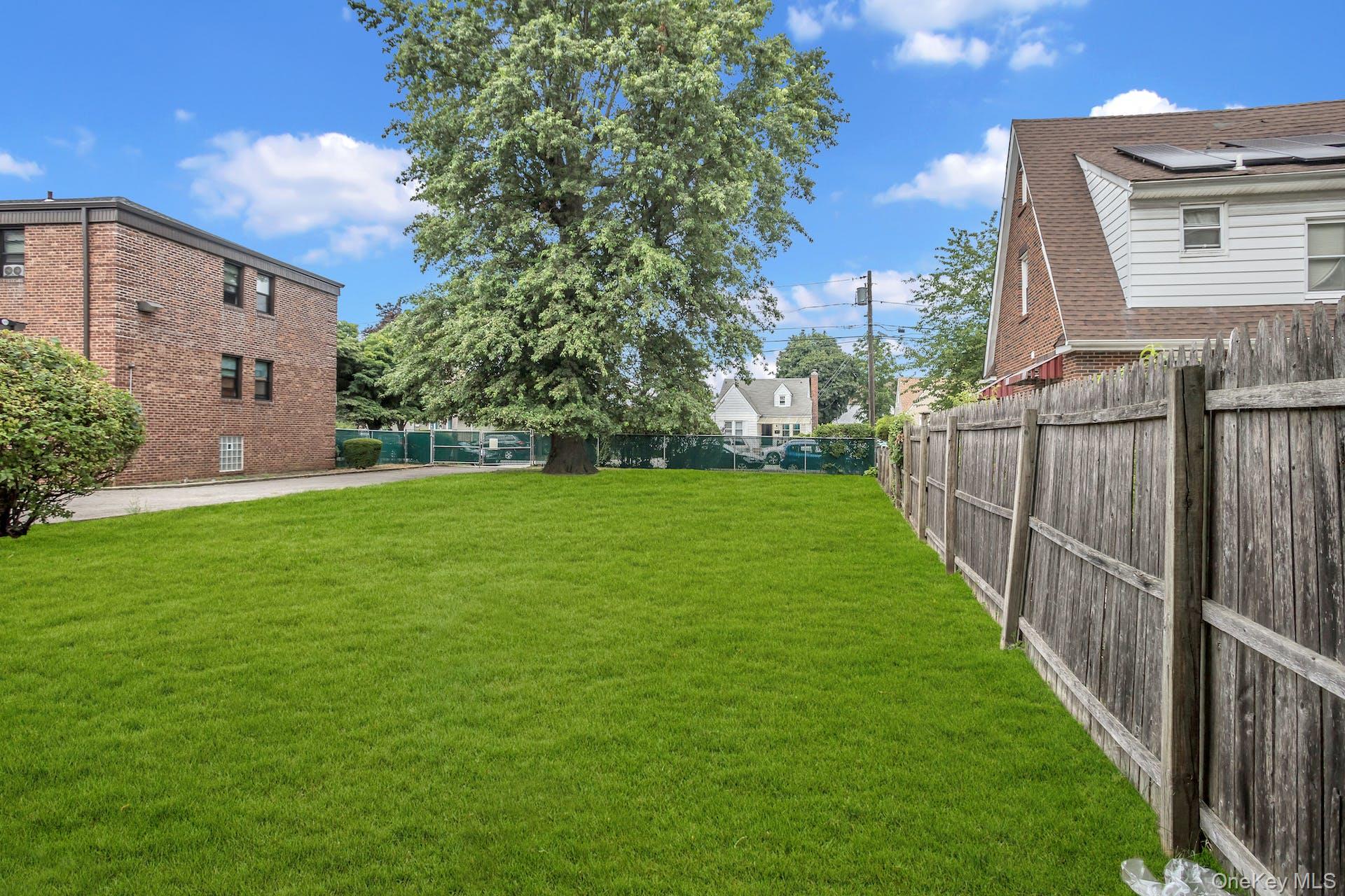 6 Brown Avenue, Unit A photo 18