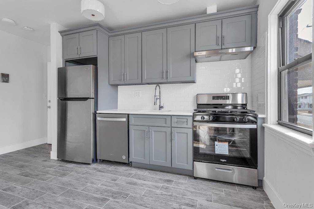 6 Brown Avenue, Unit A photo 3