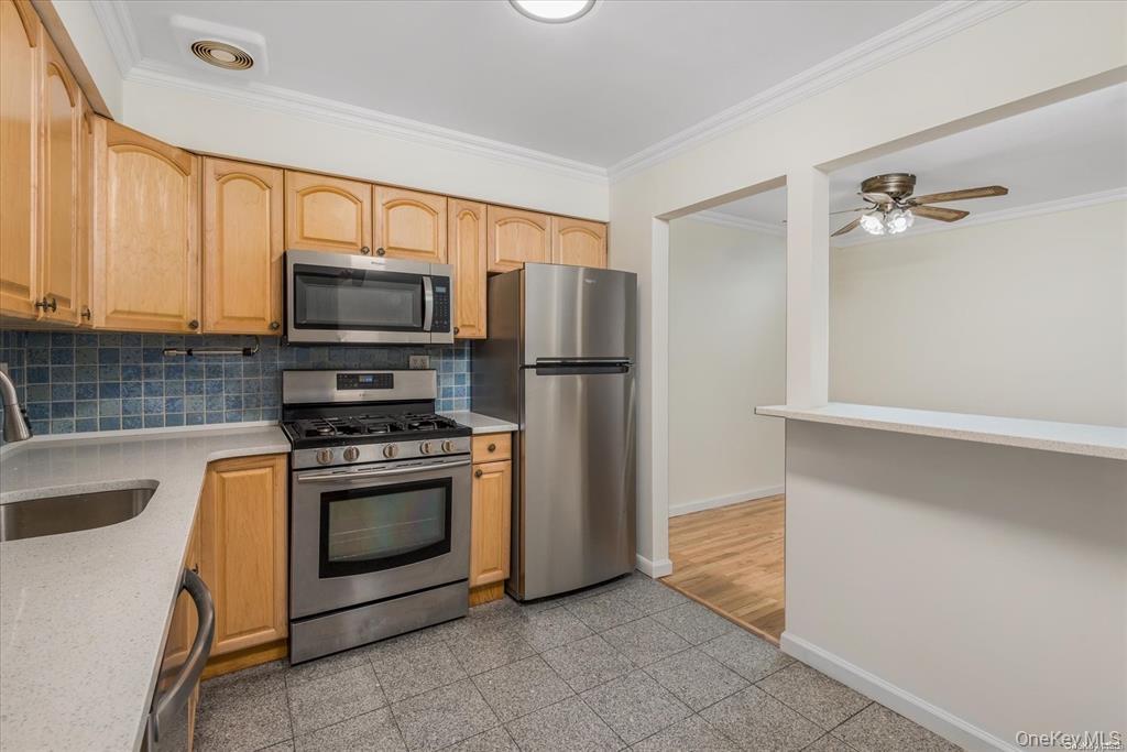 70-12 Caldwell Avenue, Unit 2 photo 6
