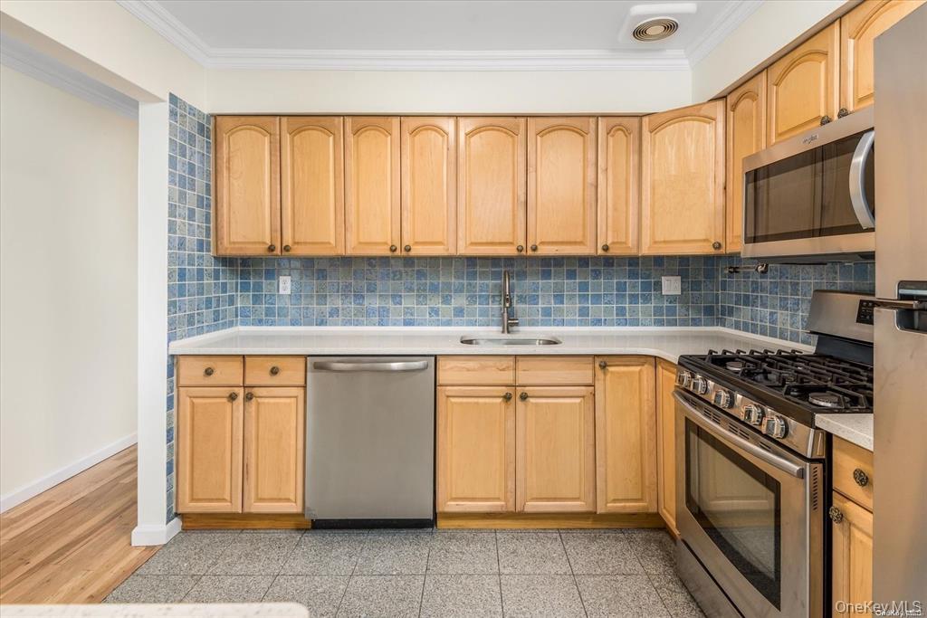 70-12 Caldwell Avenue, Unit 2 photo 5
