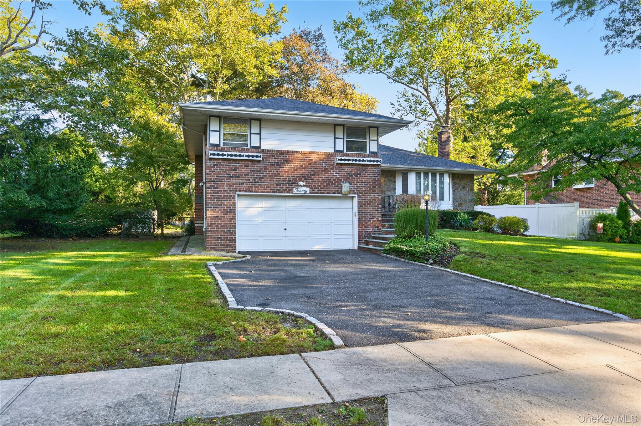 20 Canterbury Road – For Sale photo 4