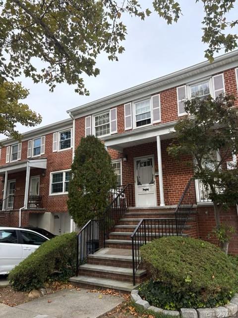 6231 Douglaston Parkway, Unit 15 photo 3