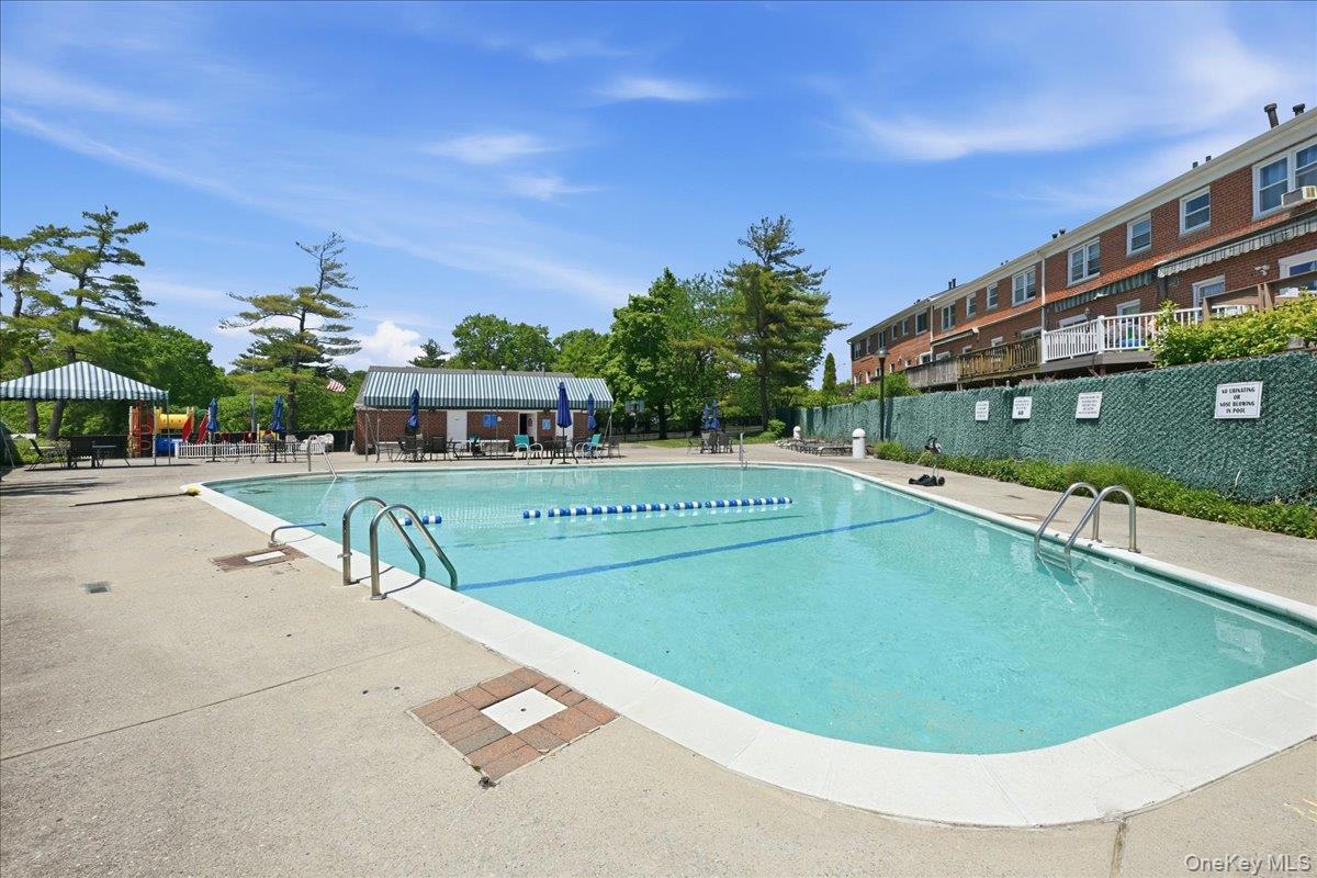 6231 Douglaston Parkway, Unit 15 photo 7