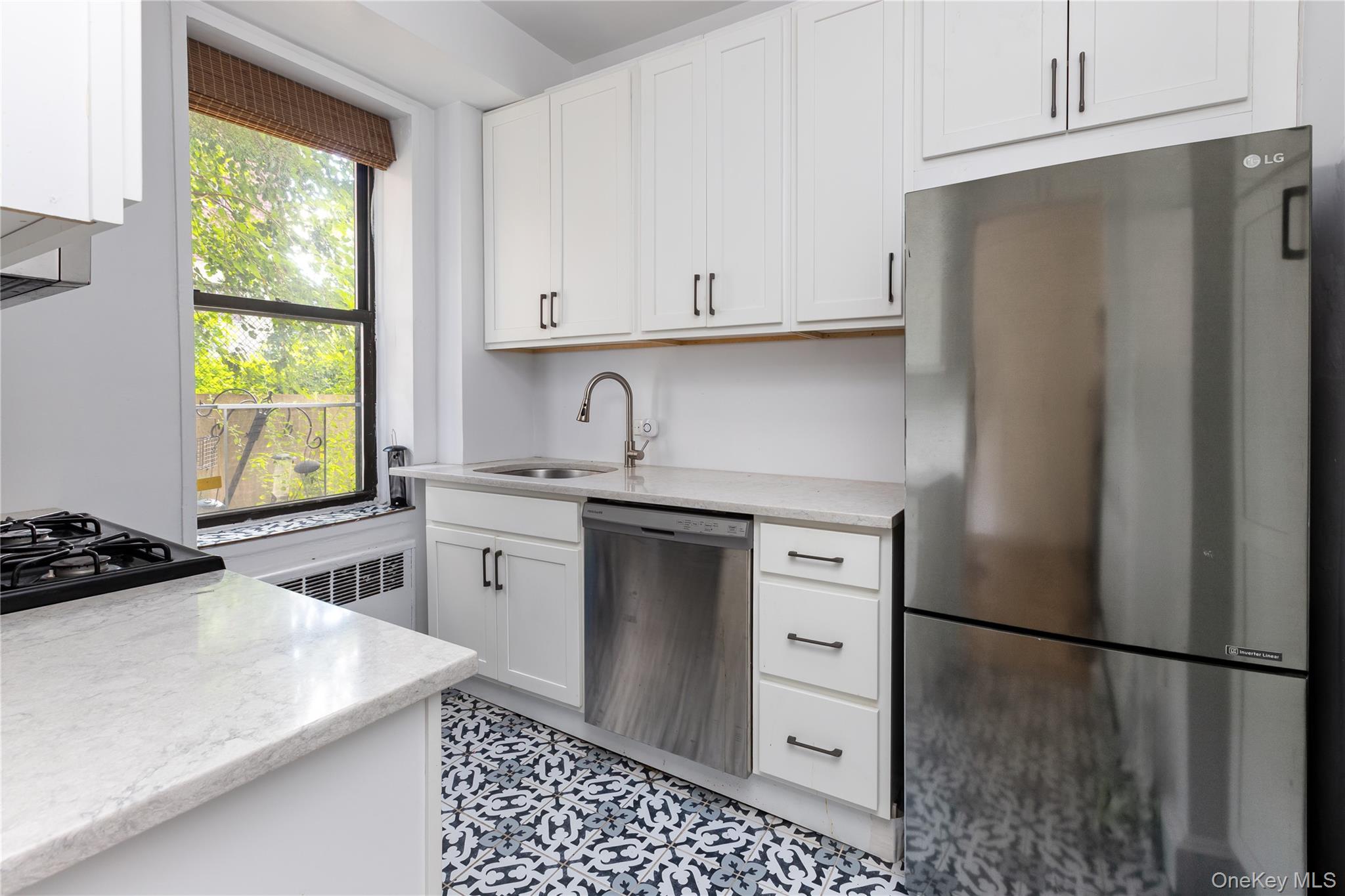 3215 Arlington Avenue, Unit 1G