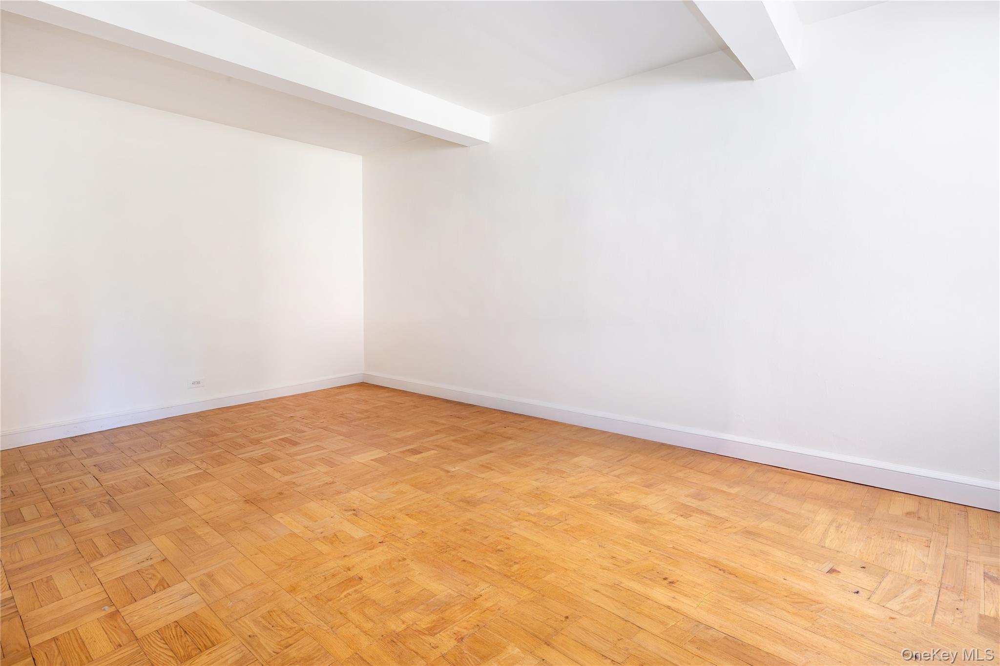 3215 Arlington Avenue, Unit 1G photo 5