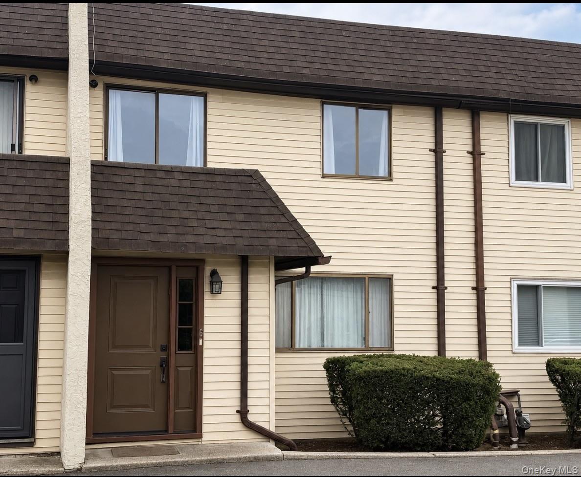 88 E Valley Stream Boulevard, Unit 6