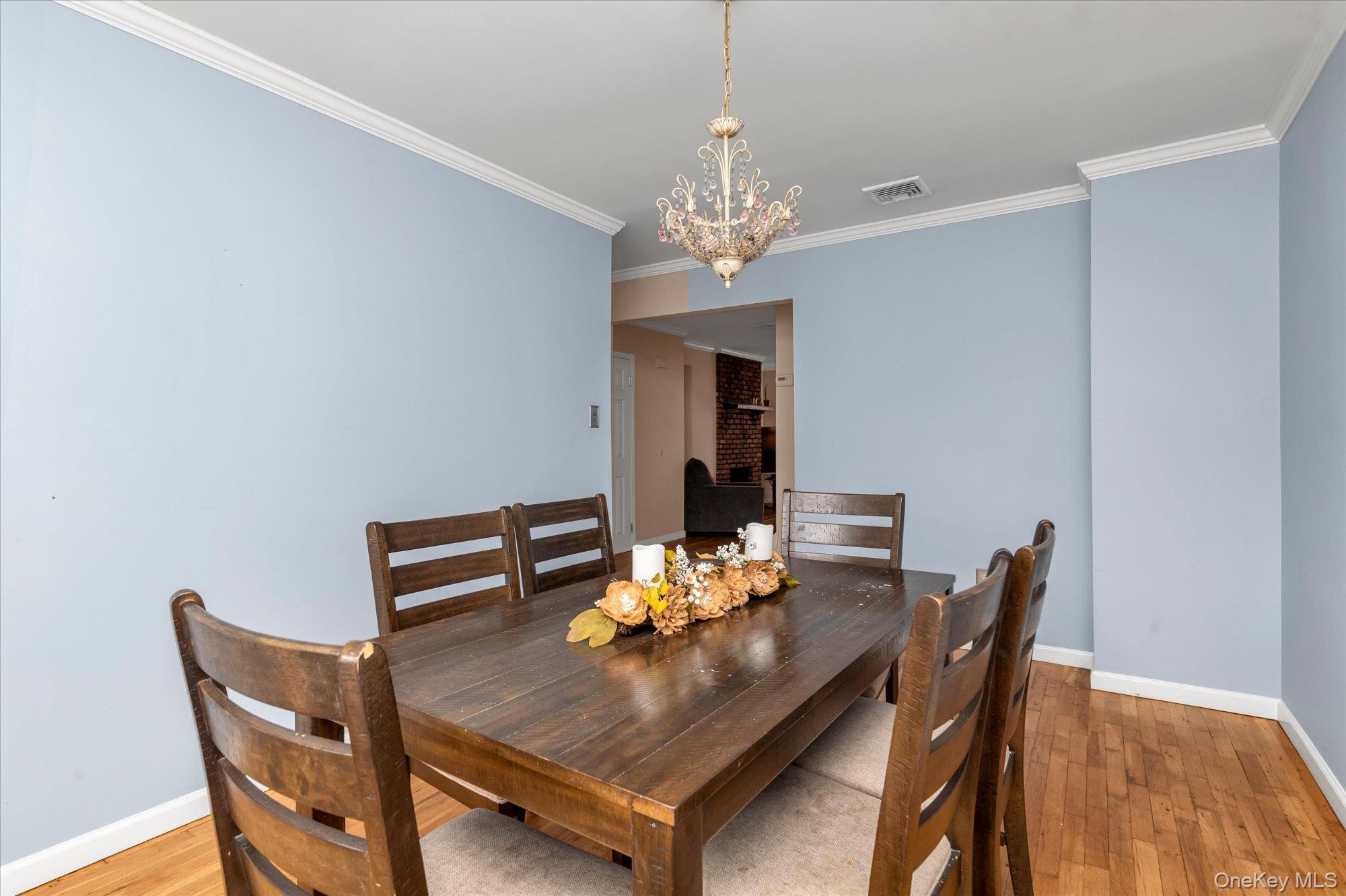 88 E Valley Stream Boulevard, Unit 6 photo 12