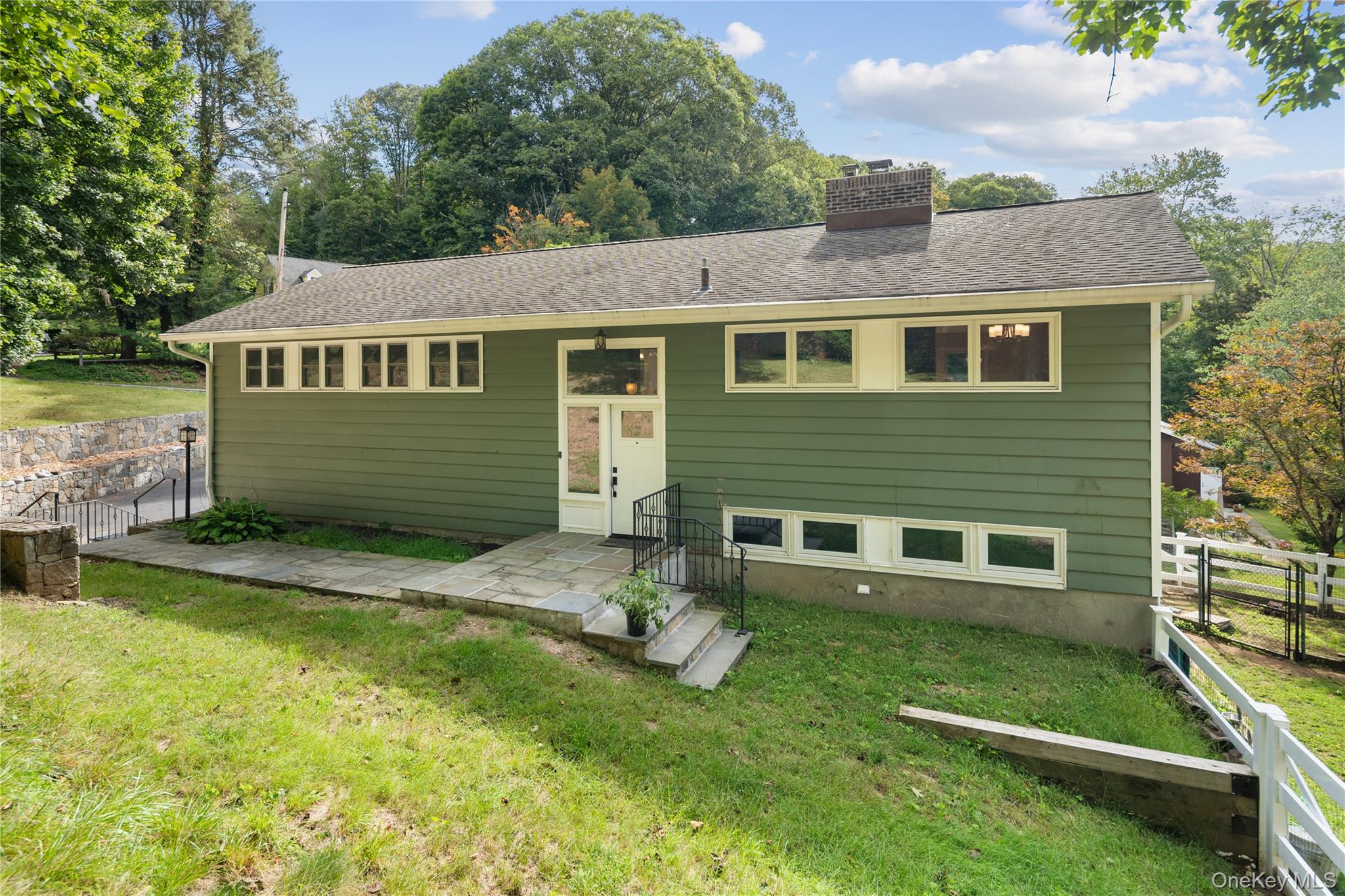 94 Todd Lane – For Sale photo 2