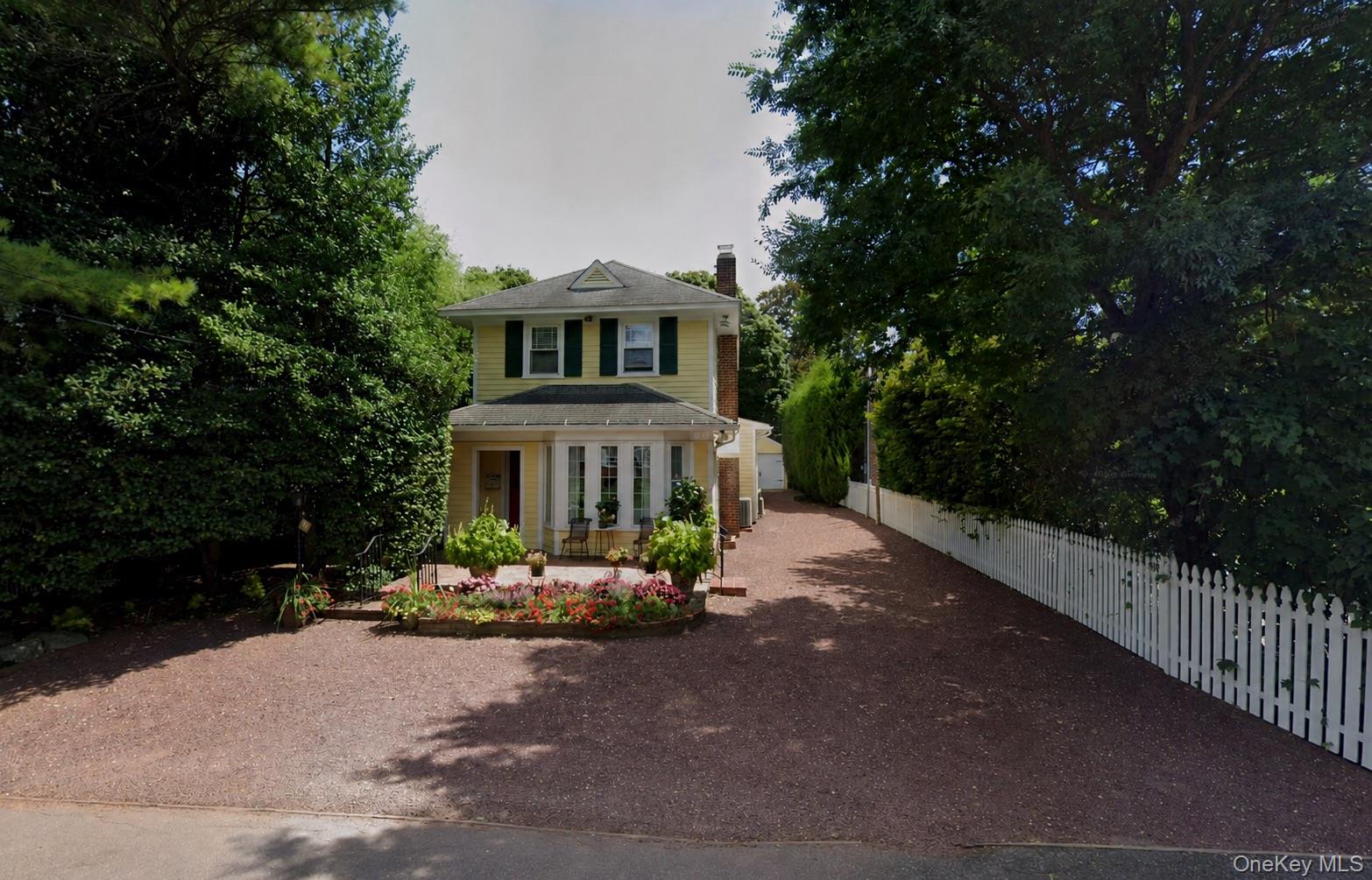 259 Pearsall Place – For Sale