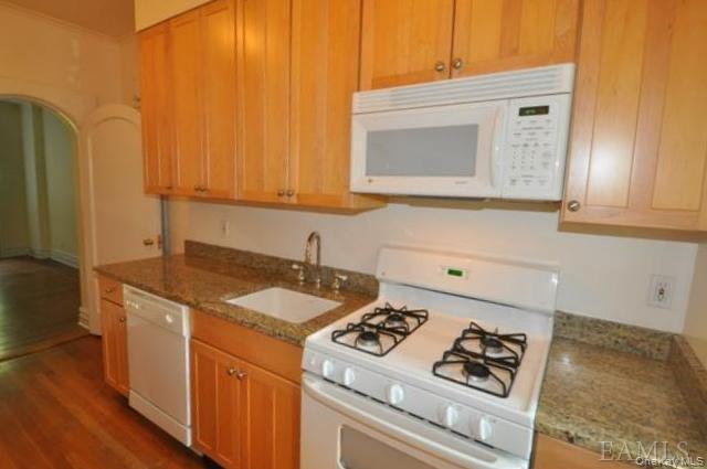 155 Garth Road, Unit 1F photo 7