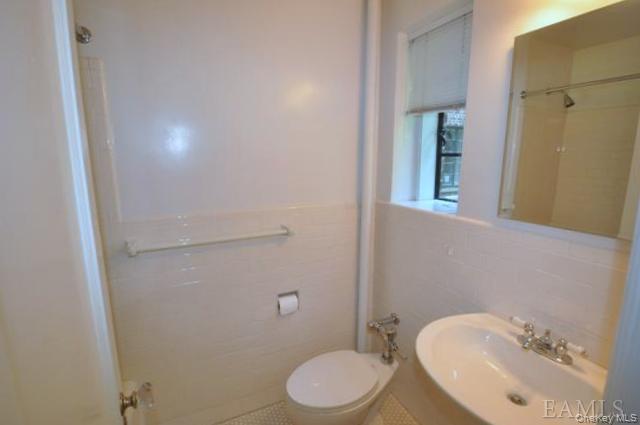 155 Garth Road, Unit 1F photo 12