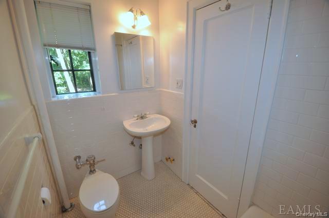 155 Garth Road, Unit 1F photo 13