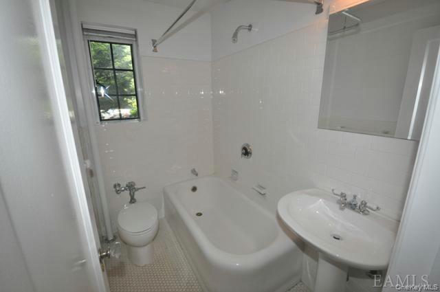 155 Garth Road, Unit 1F photo 17