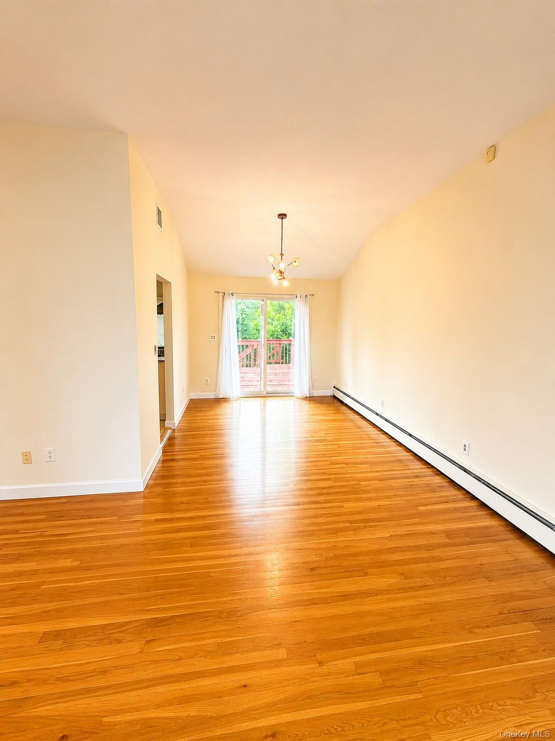 7 Pine Street – For Rent photo 4