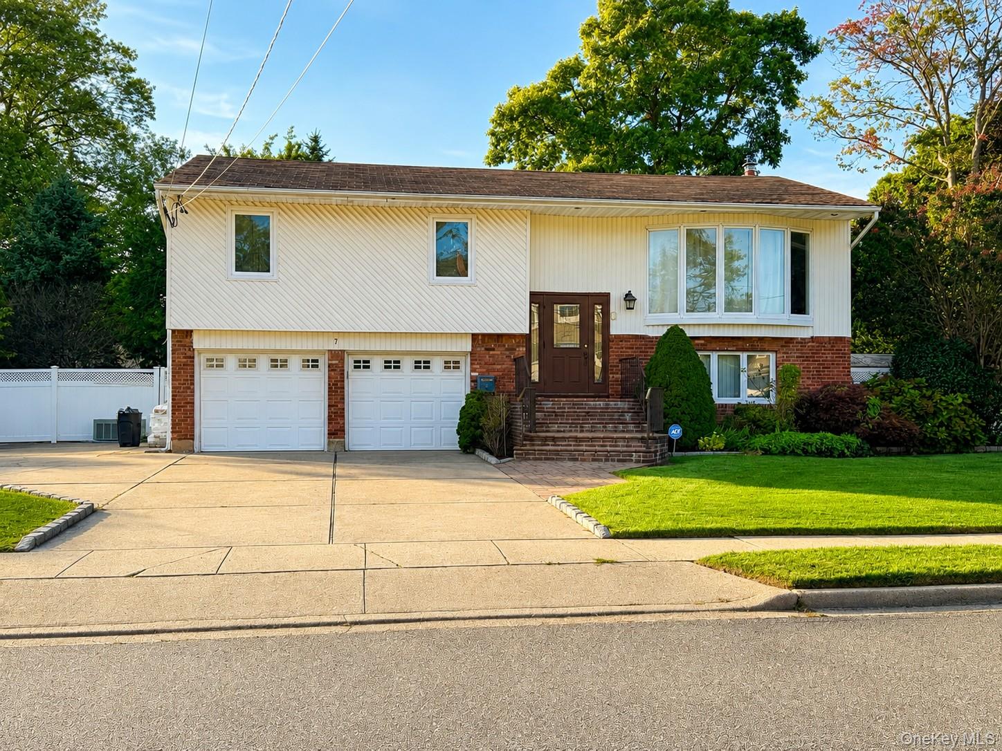 7 Pine Street – For Rent