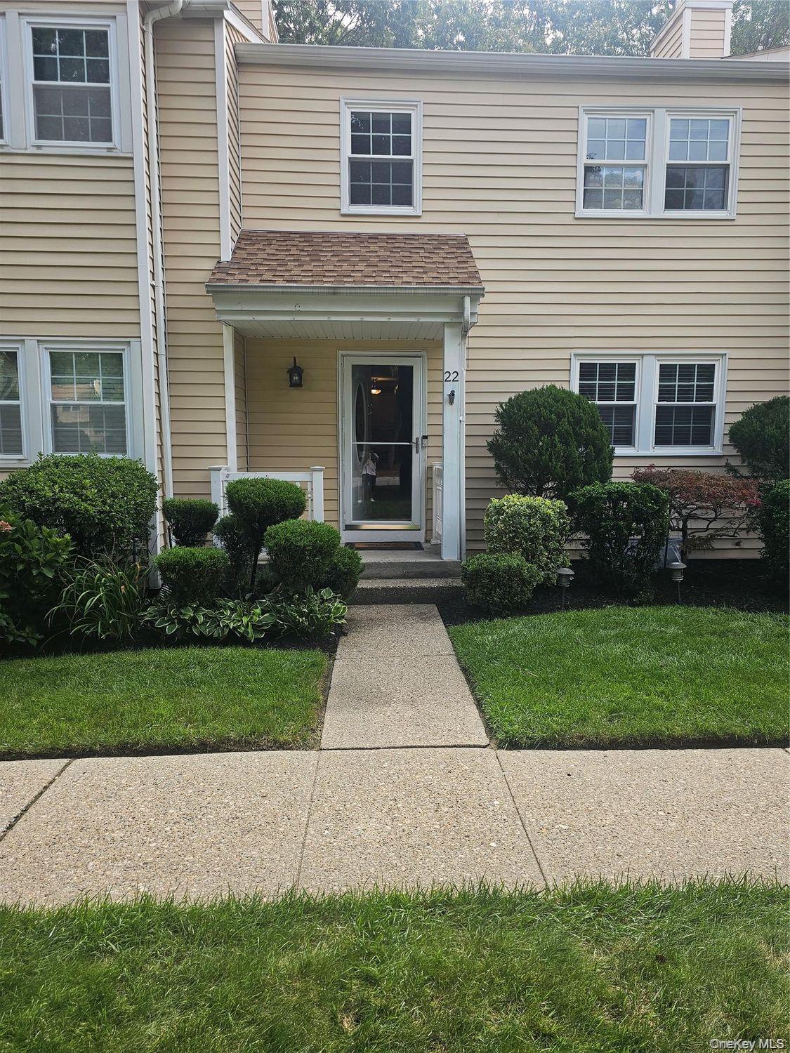 22 Chase Commons – For Sale